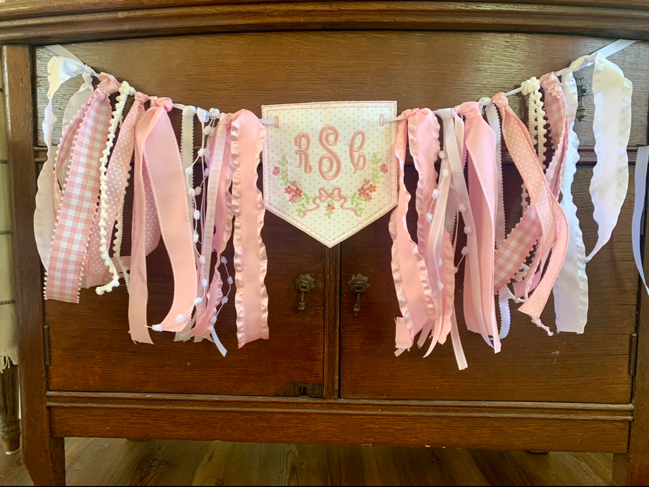 Custom Basinet pendant banner